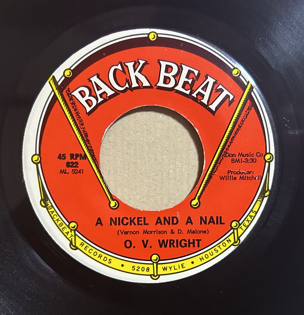 KingGuitarClass's tweet photo. 今日の1曲！
O.V.Wright,
A Nickel and A Nail.
https://t.co/0AzJlmVHJt
#soul
#memphissounds
#backbeatrecords
#ovwright https://t.co/bDtQYEWu4U