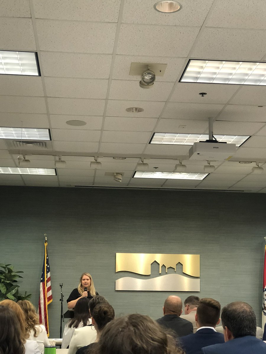 GSGjcmo's tweet photo. Attended an insightful session with Representative Stinnett, diving into the 2024 legislative session issues. Her perspectives were enlightening and thought-provoking! @MStinnettSWMO @SGFChamber https://t.co/TSfqSZL654