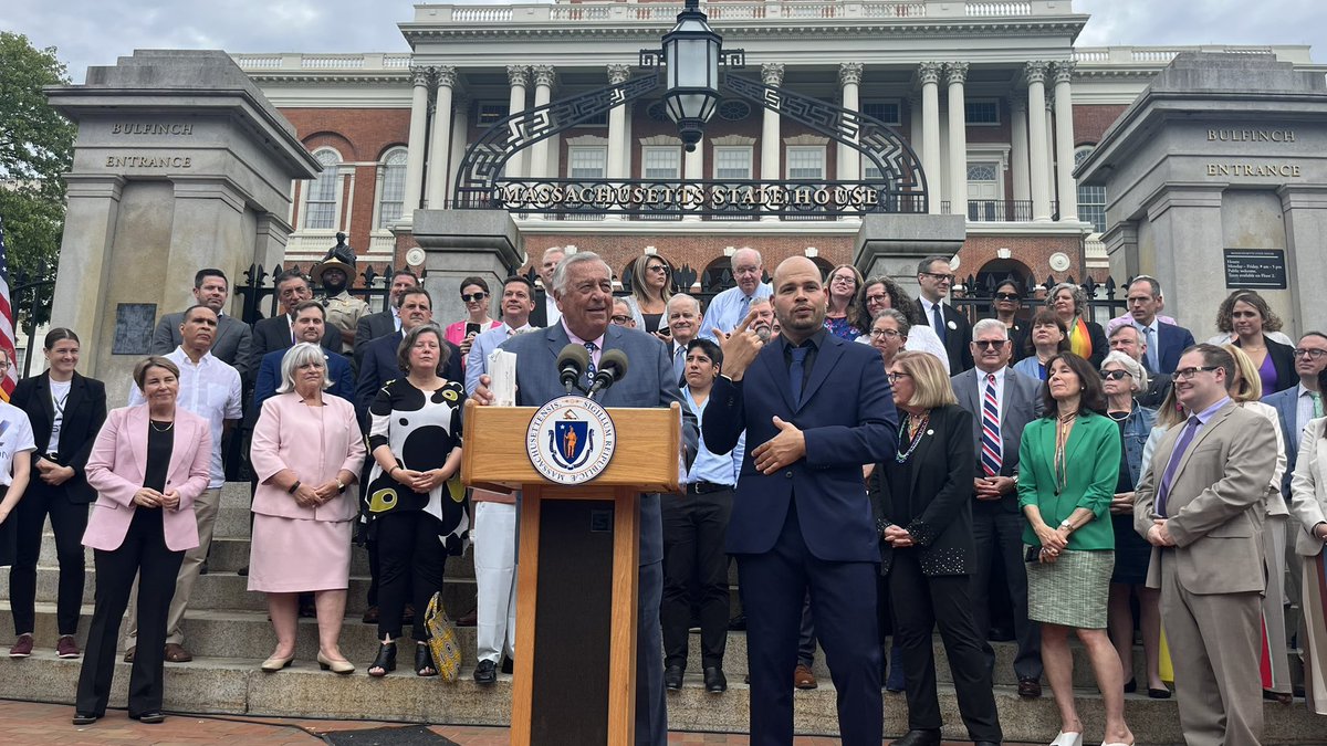 katielannan's tweet photo. At State House Pride flag raising, Speaker Mariano says the House will take up parentage legislation “within the month.” He says there may not be 100% agreement, but he believes he has the votes. Bill info: https://t.co/CfthjVMc6j https://t.co/JL0nZn1K9q