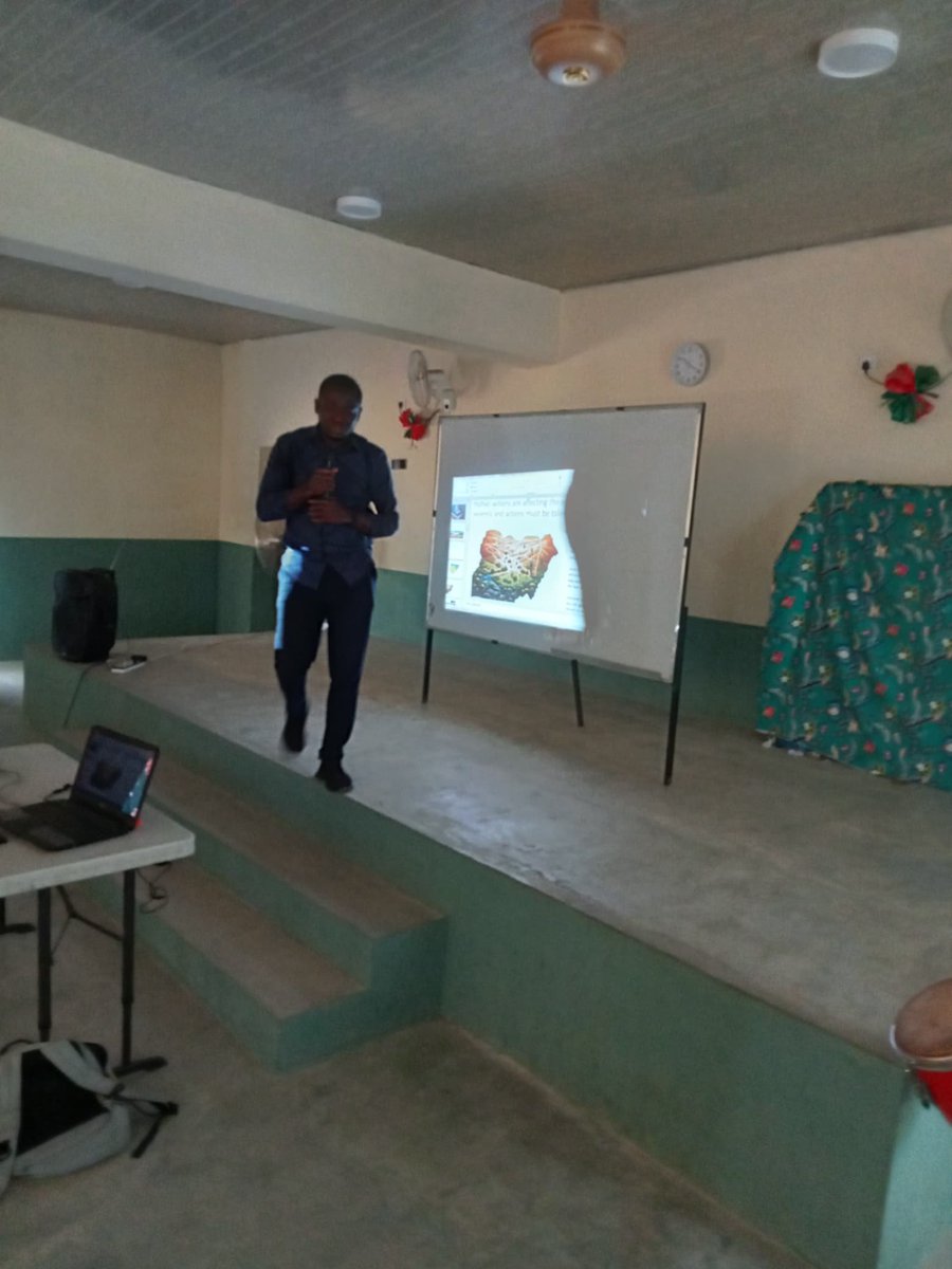 aythenaturalist's tweet photo. I strongly believe teaching kids from grade Kindergarten to 12 about ESD would go a long way in shaping their actions for years to come. Learn more about the Egbe Eco-renaissance Project 
https://t.co/dIZbICGlrd
#GenerationRestoration #WED2024 #WorldEnvironmentDay‌
#biodiversité https://t.co/CijdNfHJF9