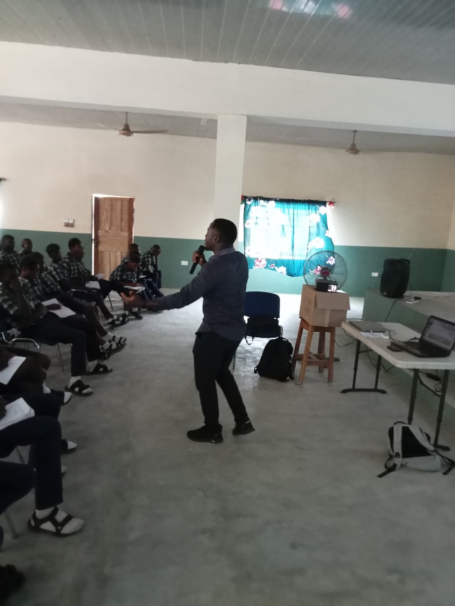 aythenaturalist's tweet photo. I strongly believe teaching kids from grade Kindergarten to 12 about ESD would go a long way in shaping their actions for years to come. Learn more about the Egbe Eco-renaissance Project 
https://t.co/dIZbICGlrd
#GenerationRestoration #WED2024 #WorldEnvironmentDay‌
#biodiversité https://t.co/CijdNfHJF9