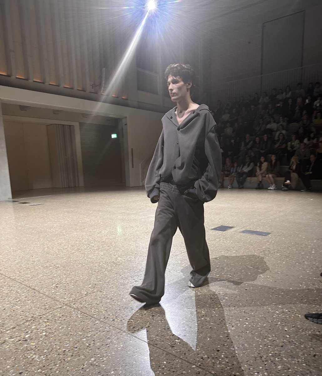 KingstonUni's tweet image. Town House hosted the @KingstonSchArt fashion show today as students showed off their final collections. 🙌

BA Fashion course leader David Frizzell opened the show by praising the impressive work from the students.👏

The shows today takes place ahead of Monday’s press event.