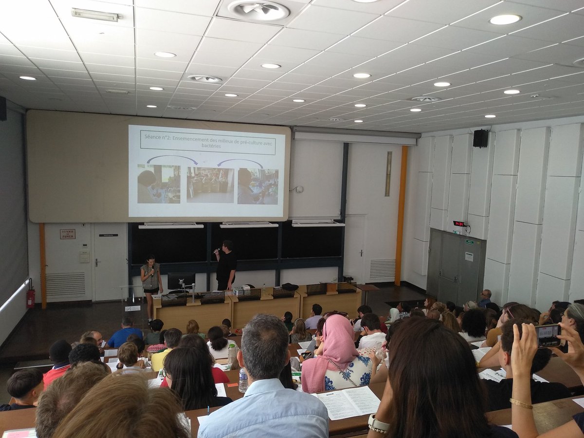 ArbreDC's tweet photo. Félicitations aux #ApprentisChercheurs d'Aix-Marseille Université pour leurs très belles présentations devant un amphi rempli ! 👏
Merci à toutes les personnes qui permettent à cette cordée de la réussite d'exister et ont ainsi rendu ce beau congrès possible. 🤝 https://t.co/sgIlBjGHyn