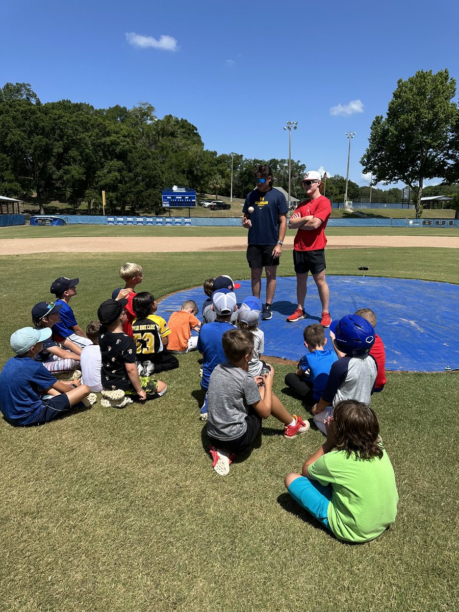 Elementary Baseball camp got a visit from some former Bulldogs to share some baseball advice &amp; baseball love! Thanks to <a href="/collinpriest13/">Collin Priest</a> &amp; <a href="/joshhair10/">josh hair</a> for coming. out.  #MDCABaseball #GoBigBlue #NewberryWolves
