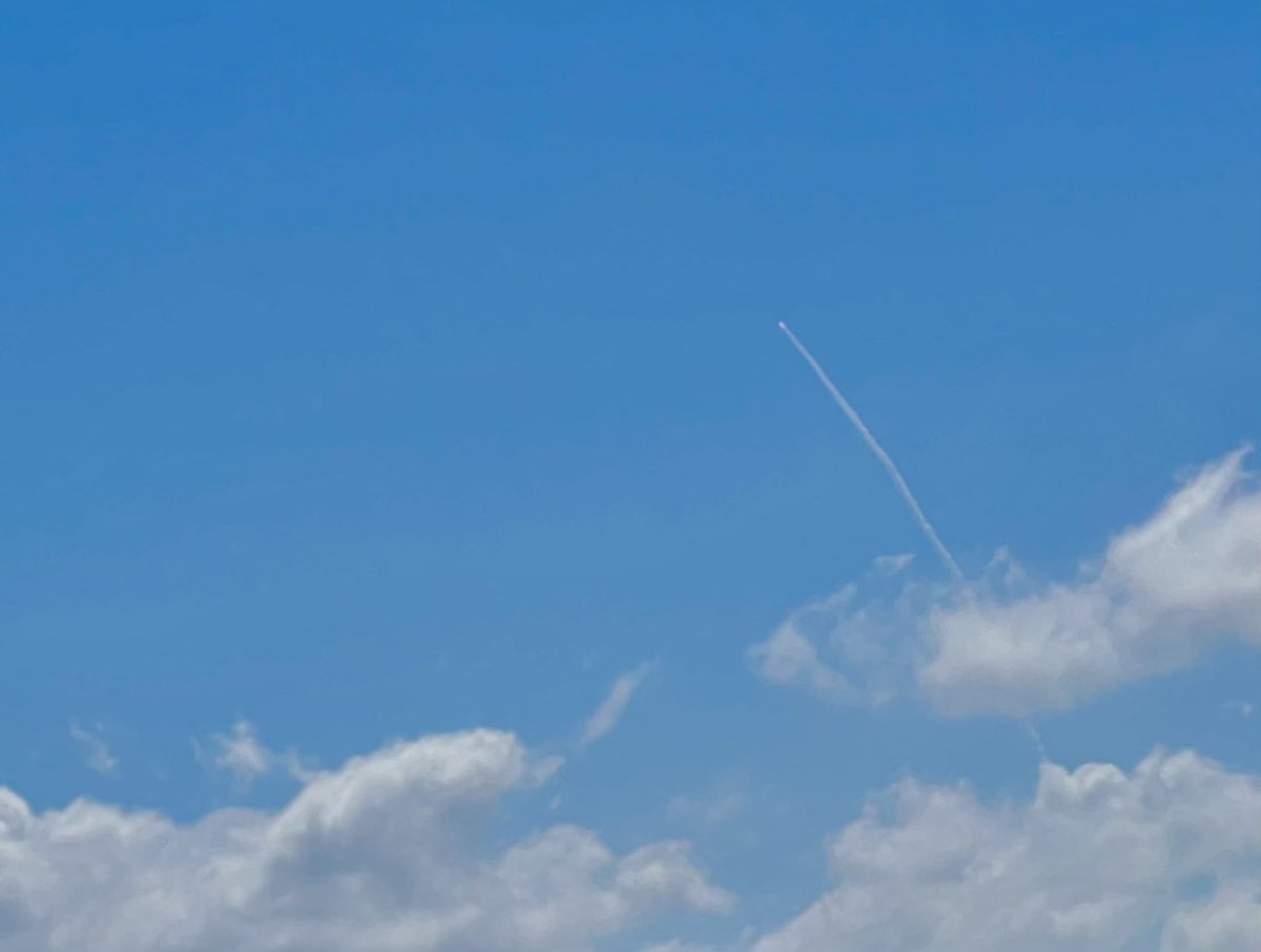 WebsterPam's tweet photo. #Starliner rocket emerging from the clouds. https://t.co/cRQrLZHRCx