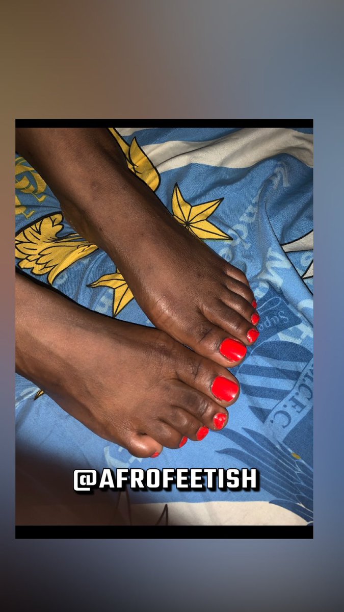 onefeetish's tweet photo. Waking up to this 🫦🫦
#footfetish #feet #prettyfeet #ebonyfeet #footjob #findom #pay #footfetishnation #toes #ebonysoles #cum #sucktoes #explore #africa #trending #footlover https://t.co/laxKFmYFW1