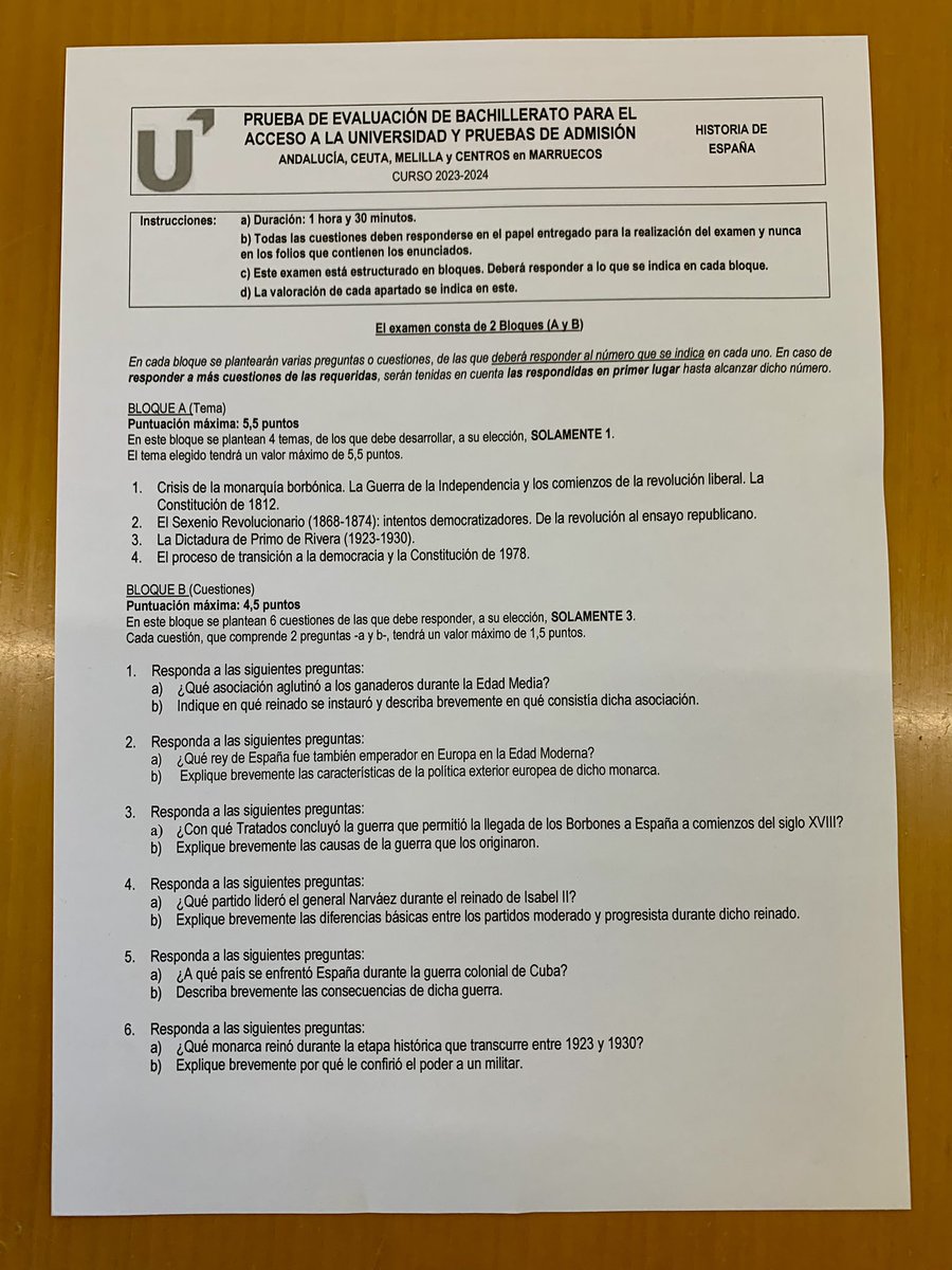 Santimillon97's tweet photo. Mi examen de Historia de España de Selectividad allá por 2015 VS examen EBAU 2024

Ahora entiendo por qué las notas de corte están en general tan altas... https://t.co/B1nezMil6p