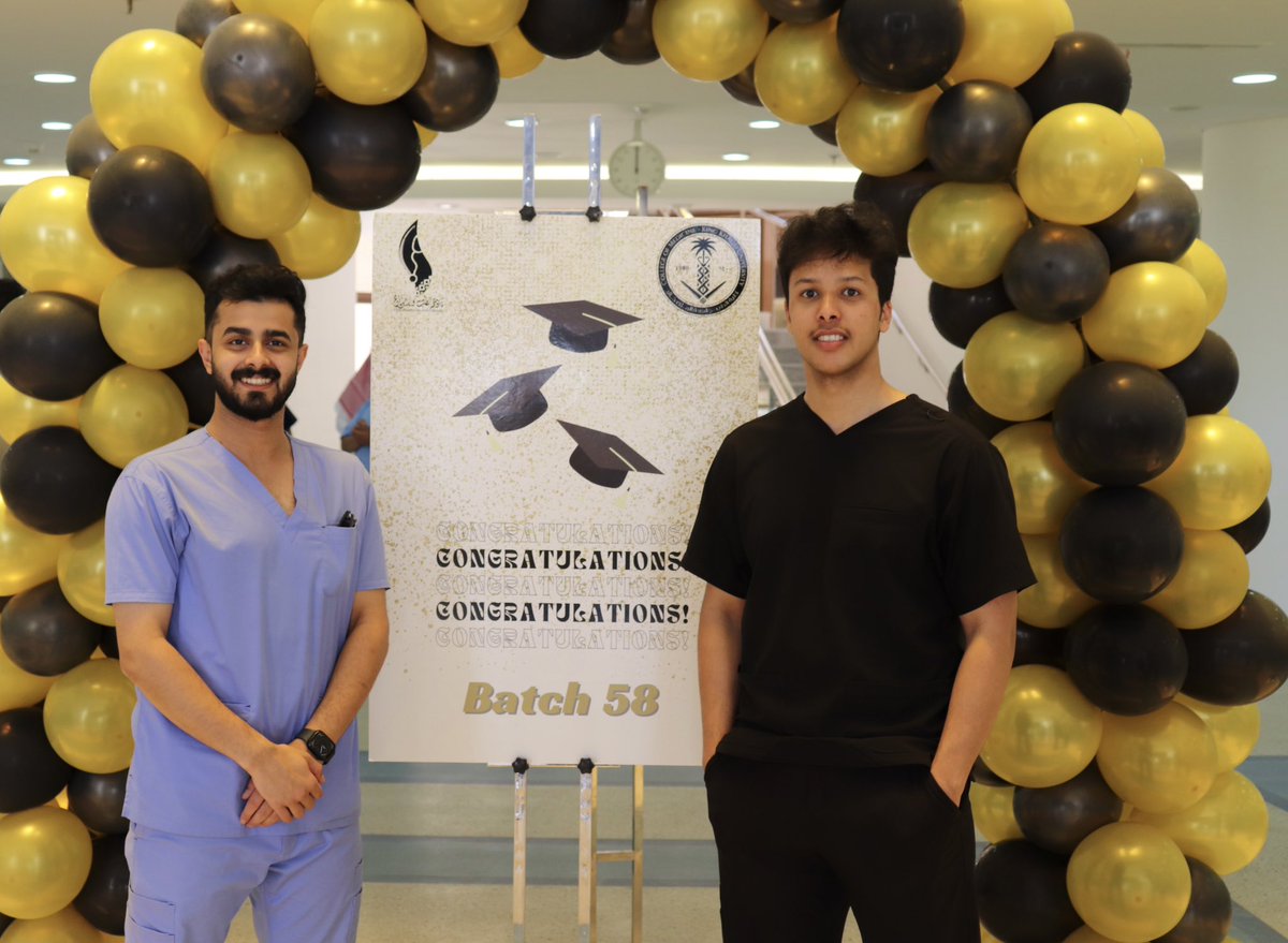 نحتفي بنجاح أعمال #نادي_الطب_والإبداع خلال العام الأكاديمي ٢٠٢٣-٢٠٢٤ و مستمرين في تقديم المزيد من العطاء 👏🏻

و نتقدم بأسمى آيات التهنئة و التبريكات لدفعة 58 بمناسبة تخرجهم من كلية الطب و نتمنى لهم دوام التوفيق و السداد 🎓 🌟

"Have a Break and Enjoy your Summer"