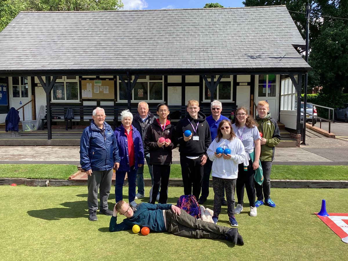 Today our Catering Yr 1 learners visited Hartford Bowling Club where they took part in the sport of Lawn Bowling for the first time. 
A great morning and experience for our learners!
#ProudToBePettyPool