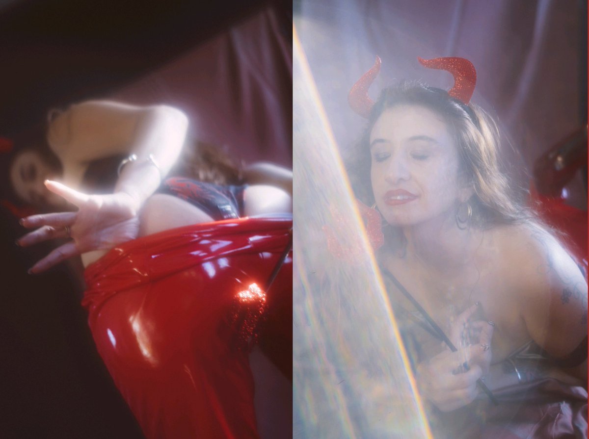 skin_ofsin's tweet photo. #color #colorphotography #naturallight #studio #haze #red  #shining #latex #horns #trident #model #sw #halloween #skinofsin https://t.co/EOYFEOEMm6