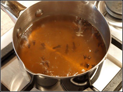 HerbalistChief's tweet photo. Get cloves. Grind it a bit (optional) and boil with water for 15-20 mins. Allow the extract to cool. 

Sip and hold the extract at the place where you are feeling the pains for 3mins.

You will be relieved from the pain. Nature heals. https://t.co/lxdkg7yeuL