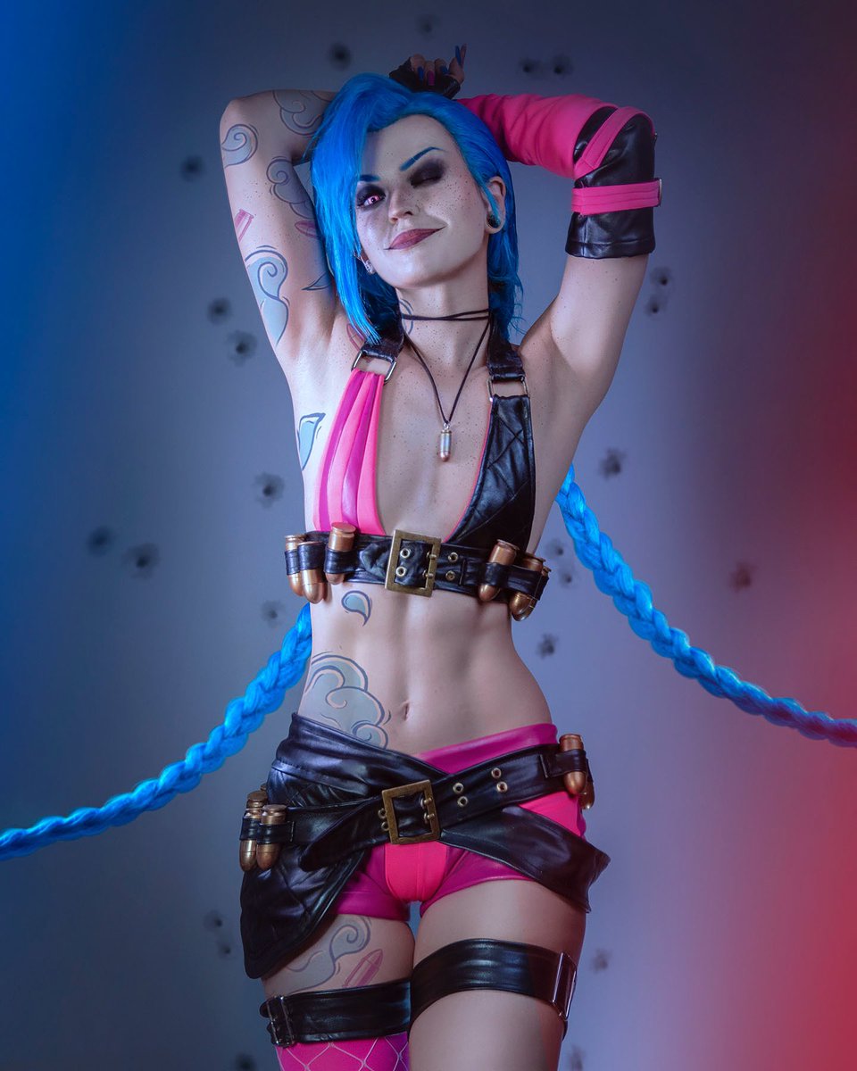 Oh my little sweet pumpkins!
I wanna let you know I'll be on 5-6-7 July in Cracow at Ryucon! See you there 💙💙

#Cosplay #Jinx #Cosplay #Leagueoflegends