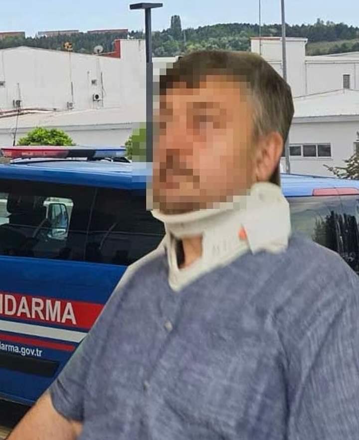 Irak sığınmacılar okul müdürünü zincirlerle darp etti!

Çorum’da gerçekleşen olayda; Gülabibey Mahallesi'nde bulunan Başöğretmen İmam Hatip Ortaokulu'nda fenalaşan öğrencisini ambulans çağırarak hastaneye gönderen okul müdürü Hacı Ömer Atılgan ve okul görevlisi Mehmet Öztürk,