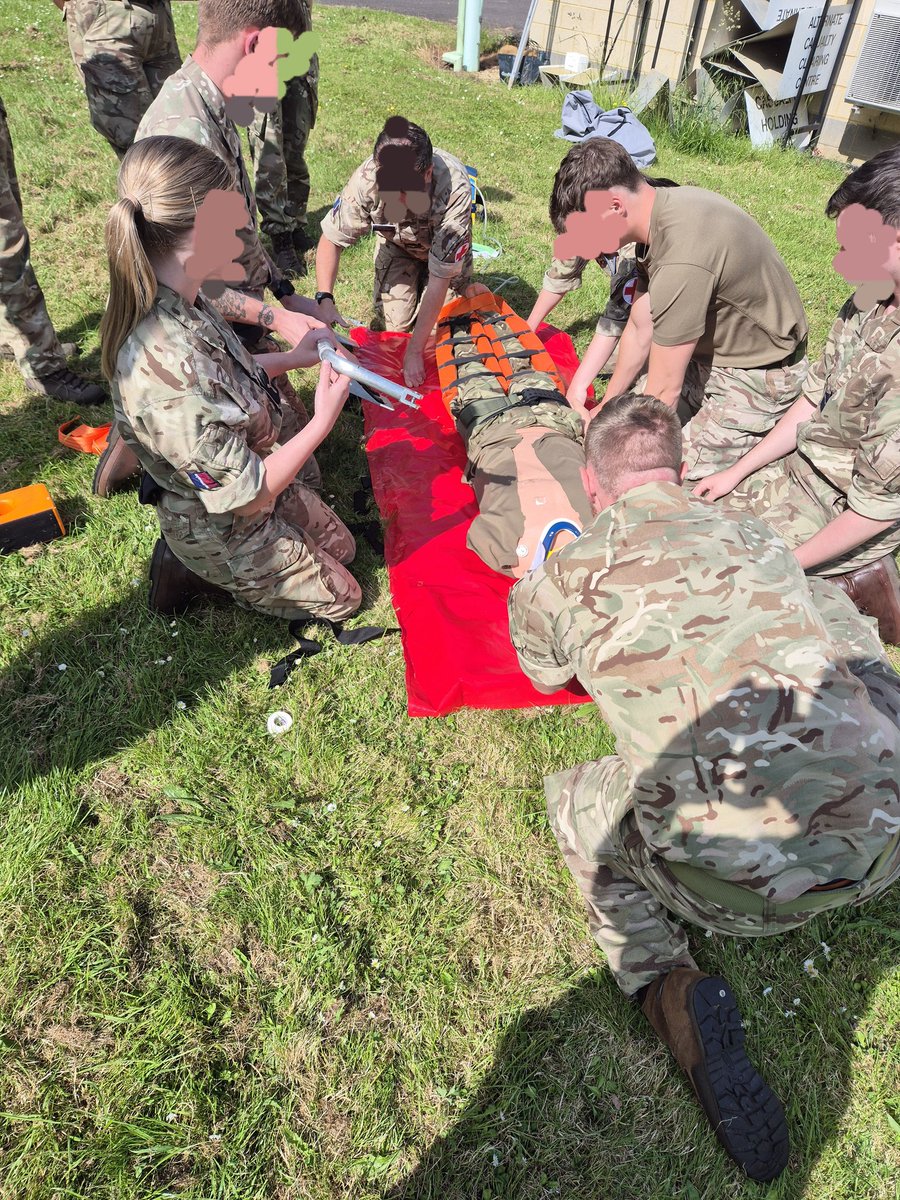 ScottHowie85's tweet image. #RAFMedic from @RAFBrizeNorton today have been training for aircraft we dont usually deal with. We've been discussing #FastJets &amp;amp; mgmt of Ejectees ready for airshow season. #ProudToBeARAFMedic  @RAFMedicWO @RAFMedServices