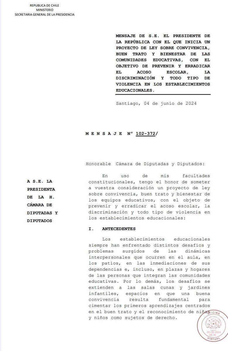 rodrigovega's tweet photo. El Presidente @GabrielBoric y el Ministro @nico_cataldo ingresaron hoy a la Cámara un proyecto que actualiza la ley de convivencia escolar y destina recursos para mejorar la gestión de la Superintendencia de Educación.

Un notable avance. El proyecto está muy bueno. https://t.co/DkadUPkFm8