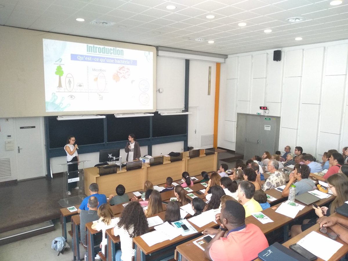 Félicitations aux #ApprentisChercheurs d'Aix-Marseille Université pour leurs très belles présentations devant un amphi rempli ! 👏
Merci à toutes les personnes qui permettent à cette cordée de la réussite d'exister et ont ainsi rendu ce beau congrès possible. 🤝