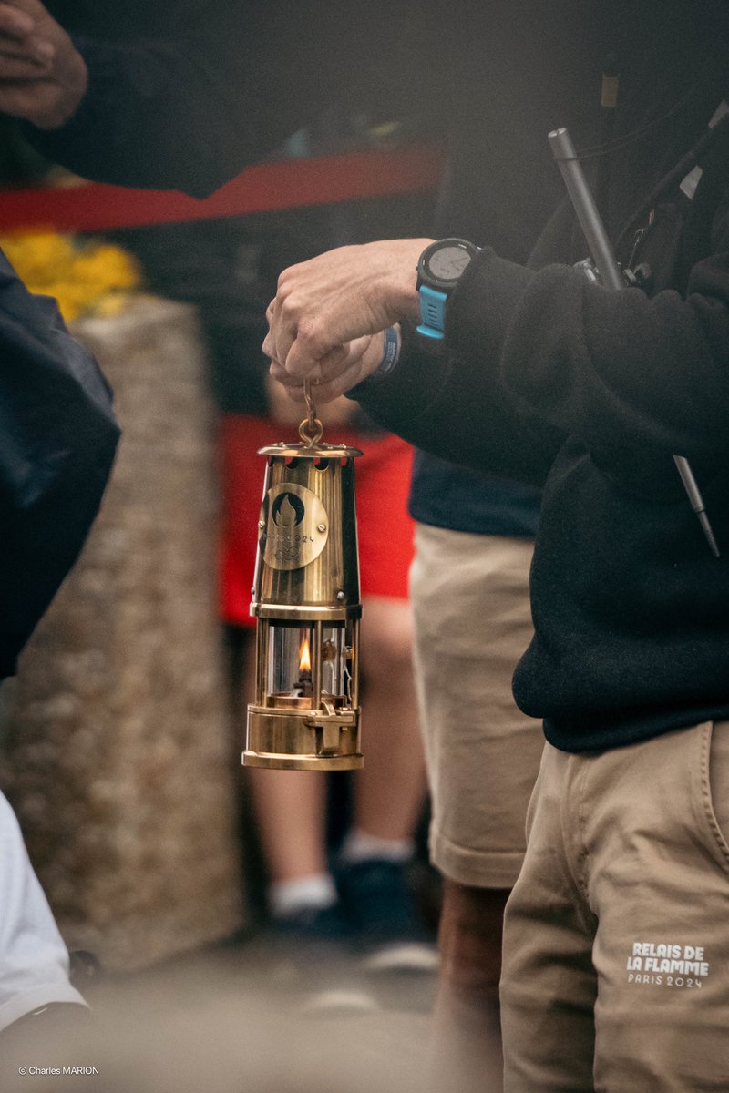 CMphotographer's tweet photo. La #FlammeOlympique passe en #LoireAtlantique aujourd’hui.
Heureux d’avoir partagé ce grand moment de fraternité aux côtés de milliers de spectateurs de tous âges à #SaintSebastien et #Vertou.
@RAmailland @sarahelhairy @laurentdejoie @LGarnier44 @protec44 https://t.co/KfXFdCffwF