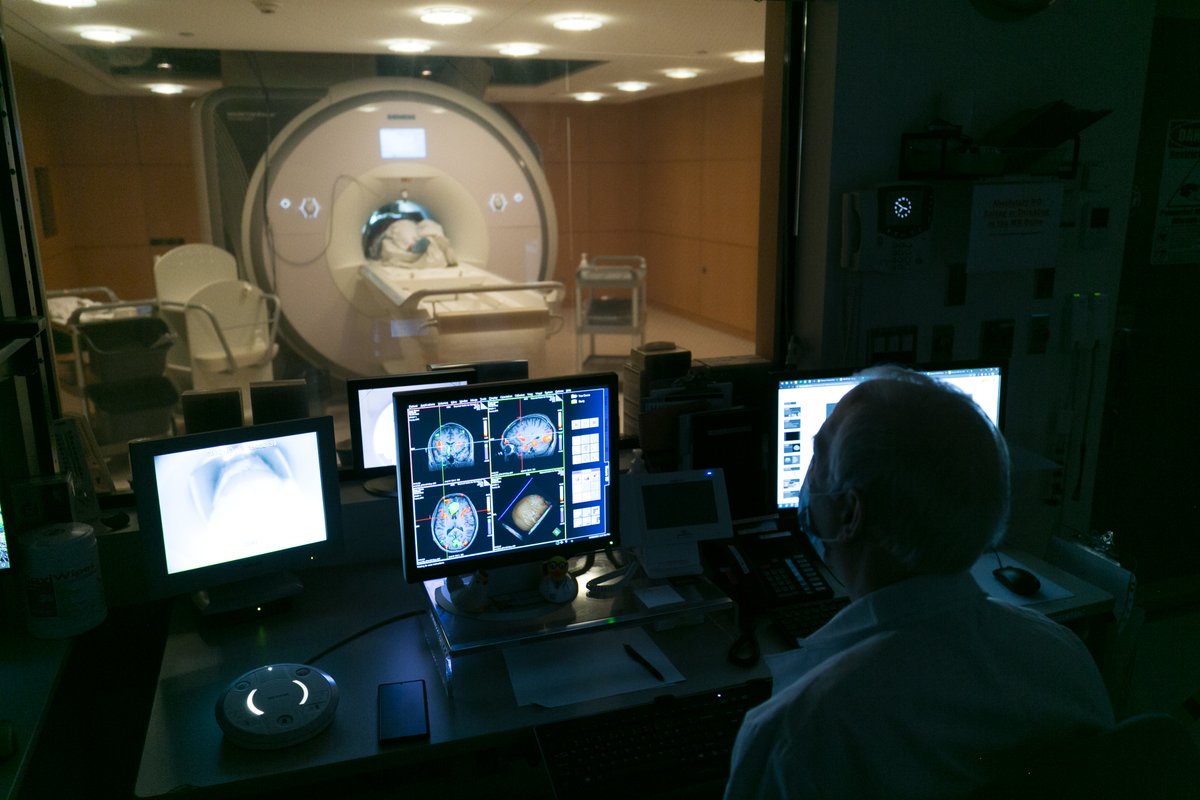 Interested in a neuroscience career? Join Baycrest Senior Scientists Drs. Chen and Addis for a free, women’s virtual panel on June 7 at 11 a.m. to learn how to succeed in research and academia. 
Register now: eventbrite.com/e/women-in-ohb…  
Hosted by <a href="/OHBM/">OHBM</a>.