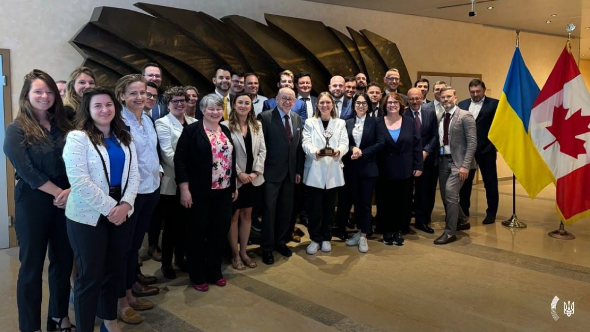 MFA_Ukraine's tweet photo. We thank @CanadaFP🇨🇦for hosting fruitful&amp;constructive #TallinnMechanism meeting in Geneva. Discussed important #CyberSecurity issues &amp; identified further steps in cooperation. Such initiative is extremely valuable for🇺🇦in these difficult times. 

#CyberDiplomacy https://t.co/9idHEVrOBk
