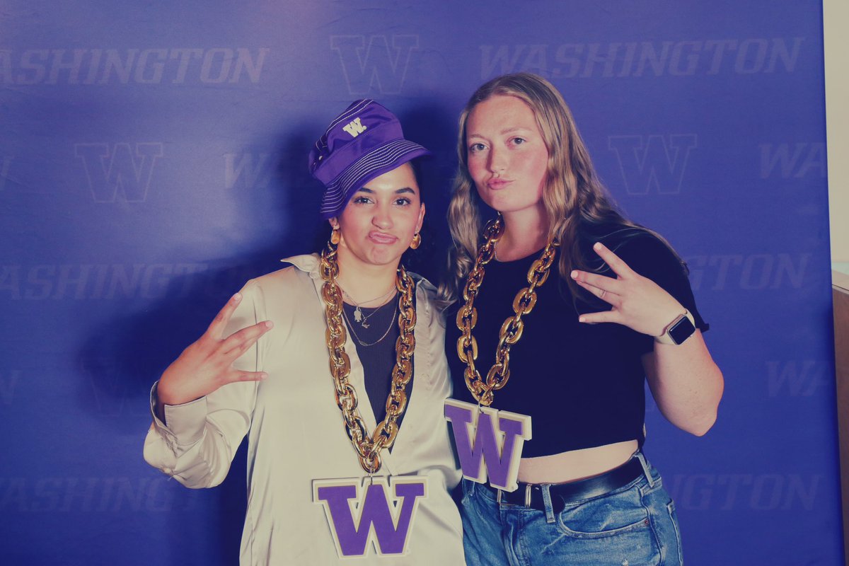 uw_ial's tweet image. Graduation weekend on film 🎞️

#IALFam