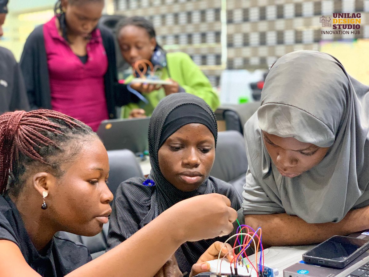 🚀 Week 2 of #LadiesInTech was a hit! 🌟 Our participants dived into ultrasonic sensors, IR sensors, servo motors, and gear motors, culminating in building an Autonomous Vehicle with IR sensors and gear motors. Innovation in action! 💡 #UnilagDS #TechInnovation
