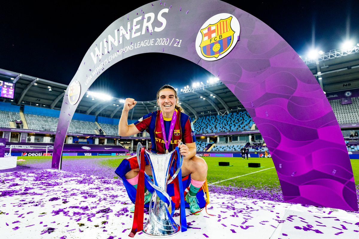 FCBfemeni's tweet photo. 🌟 302 partits oficials
⚽ 114 gols
🏆 25 títols https://t.co/NgKKGcpMrt