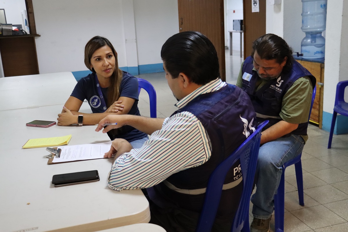 PDHgt's tweet photo. Defensoría de la Juventud supervisó cumplimiento de recomendaciones emitidas por @PDHgt respecto del #PlanNacionalDelDeporte, por lo que visitó Centro Deportivo Erick Barrondo, federaciones de Gimnasia, Voleibol, #Dideduc y @MineducGT.
Más información👇
https://t.co/Jaf9MjMVQe https://t.co/rqq9QkxB3X