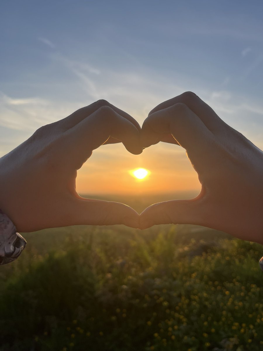 World Environment Day 🌿 🍃

I recently travelled to #Cloncannon #Biofarm in Tipperary to interview Sean O' Farrell 🐾 

We discussed a range of topics including sustainability, climate change &amp; so much more 🦔 

📻 Listen here: annacullen.blog/radio-podcasts/

#WorldEnvironmentDay‌2024