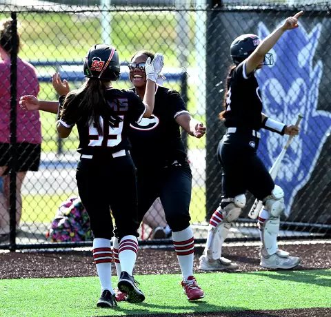 CHSRamsSoftball's tweet photo. ‼️‼️RAMS WIN‼️‼️

….and are headed to the 
🛳️🛳️🛳️🛳️🛳️🛳️!!

#postgameselfie #winforwayne #team54 #staythecourse #teamworkmakesthedreamwork #hiphip #loveus #happy 💯🧴☝🏼 https://t.co/V7XIkqHF5H