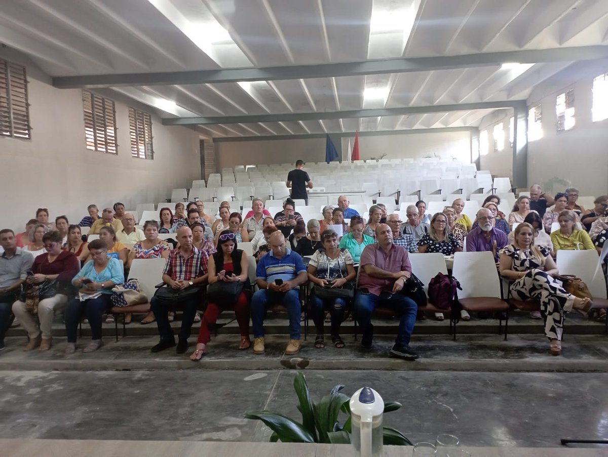 AndreiArmasBra6's tweet photo. En el municipio espirituano de Cabaiguán inician los seminarios municipales de preparación del curso escolar 2024/2025. Por un curso superior seguimos la Marcha por Nuevas Victorias. #SanctiSpíritusEnMarcha , @AlexisLorente74, @btan0987 , @DiazCanelB, @DeivyPrezMartn1 https://t.co/ItYULhQzs4