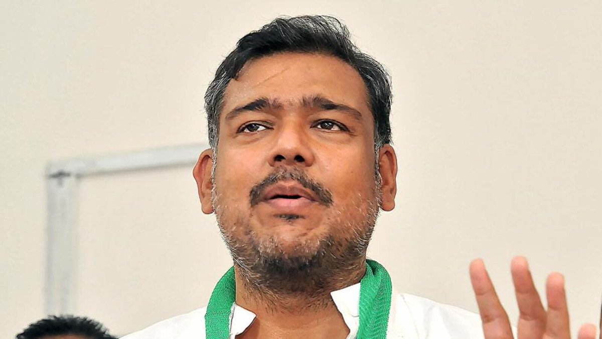 MrDemocratic_'s tweet photo. Congress won a total of 99 seats in this Election and their number of MPs is more than 100.

Congress has congratulated Pappu Yadav &amp; Vishal Patil on the victory, both the leaders are with Congress and will attend the meeting.

The numbers of Congress is 101.

#ElectionsResults https://t.co/kBsDyyGdhp
