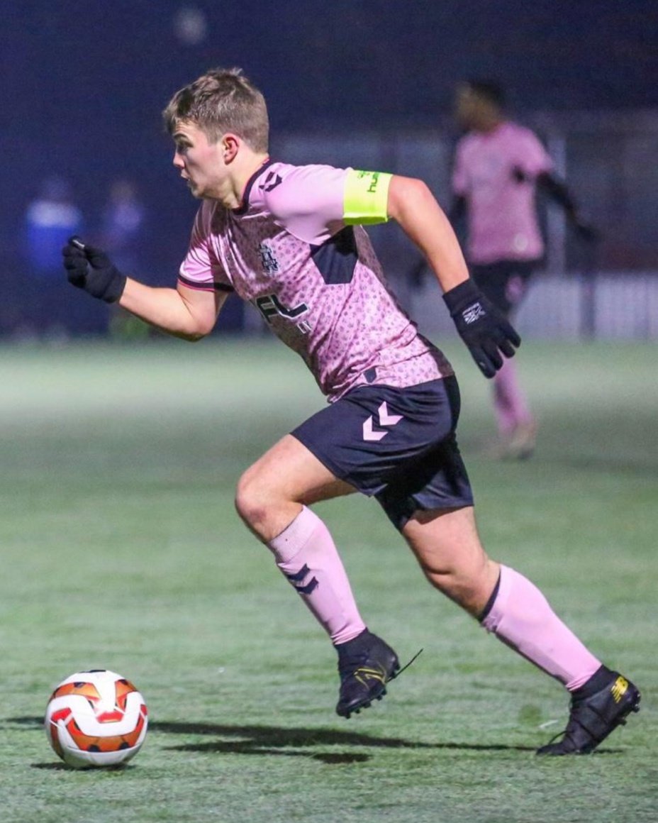 Player1stUK's tweet photo. *ESSEX AREA*
Full Name: Tommy Sykes
Age: 21 
Preferred Position: LW/RW/CAM
Previous Clubs: Hashtag United Reserves, Shenfield AFC, Chelmsford Academy
Looking For: Step 6+ football
Willing to travel https://t.co/b1FOAqkfXx