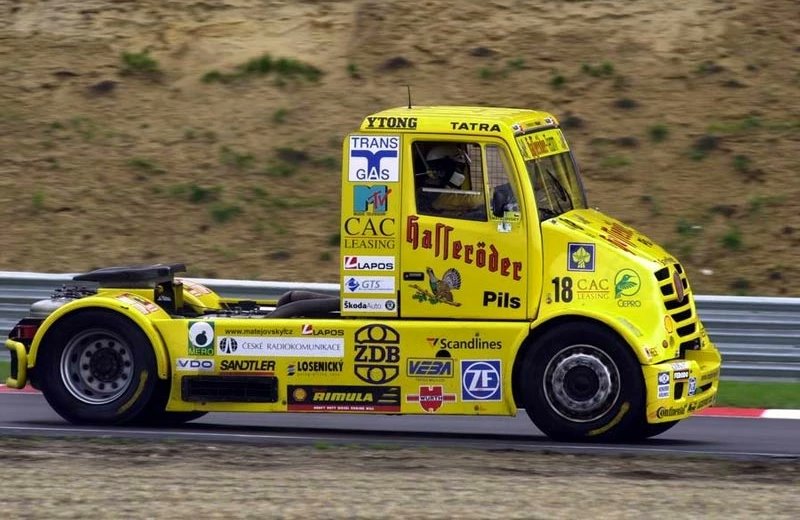 RSF_Motorsport's tweet photo. Stanislav Matejovsky, Tatra Jamal EVO II.
Stage of the European Truck Racing Championship (Zolder), 2001.
#TruckRacing #Zolder #Matejovsky #Tatra https://t.co/PRBQe1cdDR