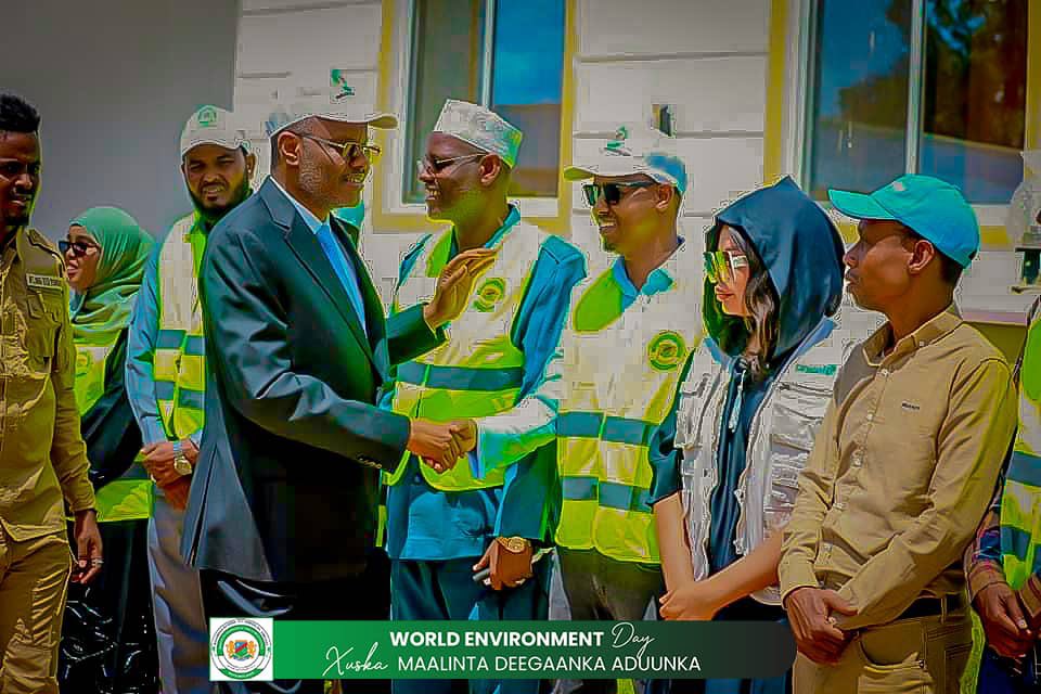 AdenSenior's tweet photo. Happy World Environment Day!

The theme of World Environment Day is “land restoration, desertification, and drought resilience”. https://t.co/ZWqcBDxMwk