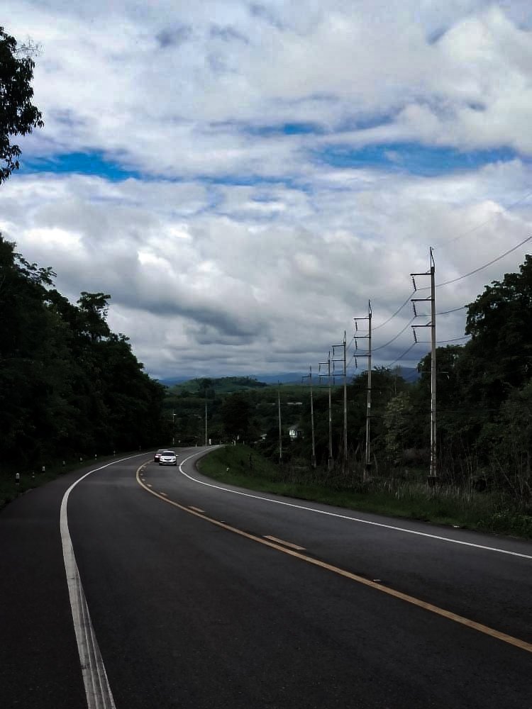 NJnun17's tweet photo. "ค่อยเป็นค่อยไป ความสำร็จไม่ได้สร้างแค่วันเดียว:)✌️🍃"
______________________________☁️💙🏞🛤🍃🌱⛰️🙂
#คําคมความรู้สึก #แคปชั่น #แคปชั่นเด็ด #ธรรมชาติบําบัด #หลงรักนักเดินทาง💚 #ธรรมชาติ #เจ้าแม่เเคปชั่น #หลงป่าหลงเขา #แค่ใช้ชีวิต https://t.co/PpZcF9hsSB