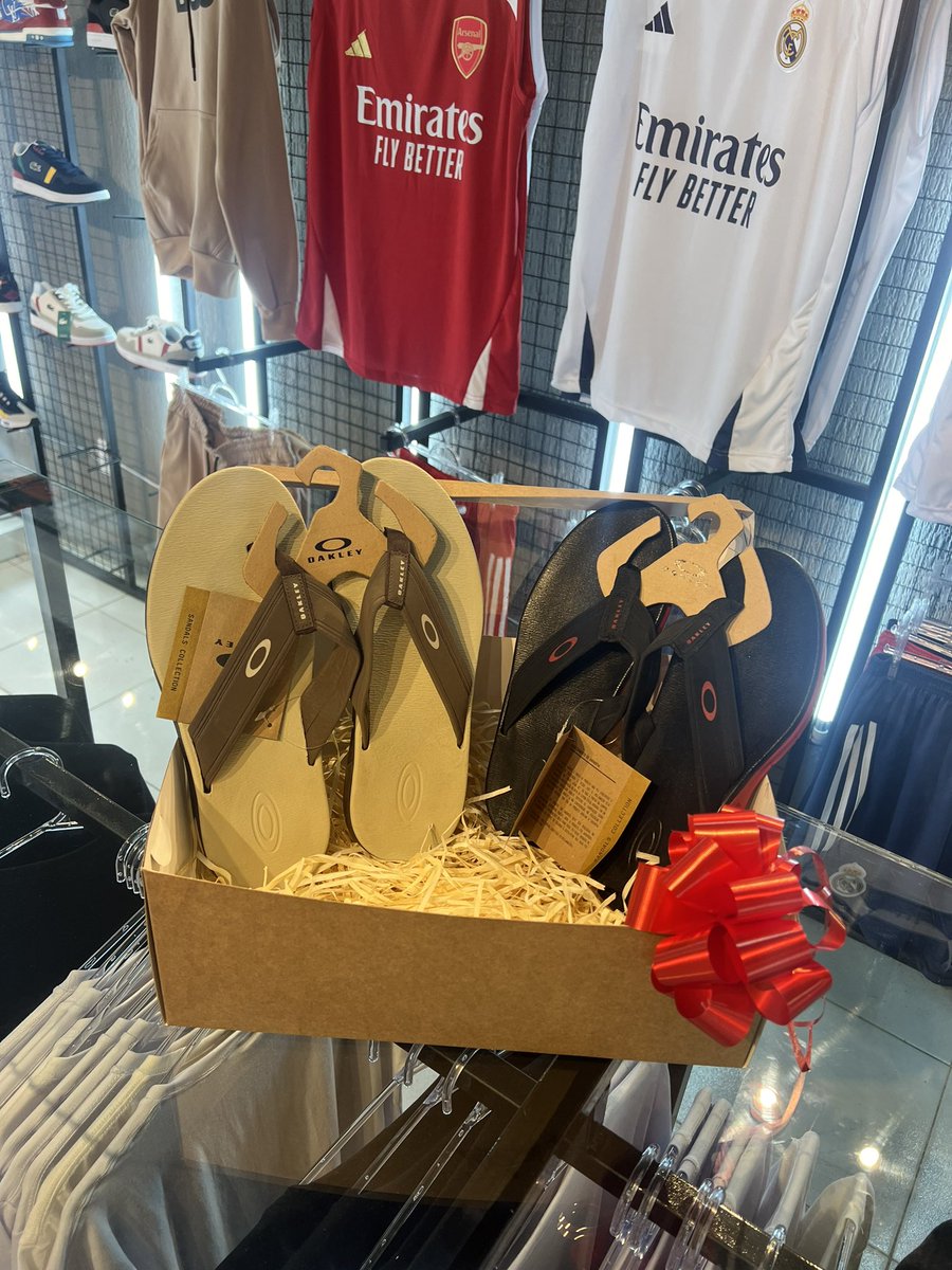ImportedEp's tweet photo. Dia dos namorados chegando… ja garantiu o presente do seu amor? ❤️
Você monta o presente 🎁 

📍 Estrada José Rucas 1271 - Penha
📍Estrada da Covanca 1888 - Jacarepaguá/Covanca https://t.co/NGWXYzOklg