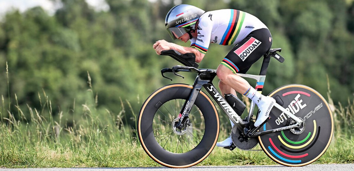 #Dauphiné 🇫🇷 /🎙 Décla 🇧🇪 Remco Evenepoel (SOQ) : 'J’avais des doutes après le 2e chrono puisque j’étais 1' derrière Tarling, je me suis dit 'purée il va vite'. C’était un peu limite mais ensuite j’ai vraiment poussé dans la dernière bosse, c’était plutôt à mon avantage.' 📷 ASO