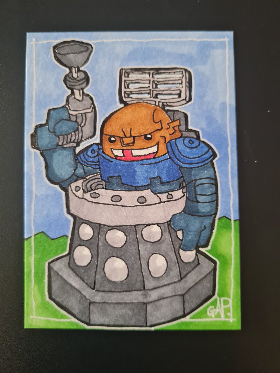 TheGrantPerkins's tweet photo. New #DoctorWho #Sketchcard available for purchase. £50. Dm to buy.
#Straxs' new chair.
#Strax #Dalek #Sonta #Davros #DrWho #NcutiGatwa #Sontaran #StraxAndTheTimeShark #mashup #DoctorWhoArt #DanStarkey #Ncuti #Exeterminate https://t.co/xVup2U1okQ