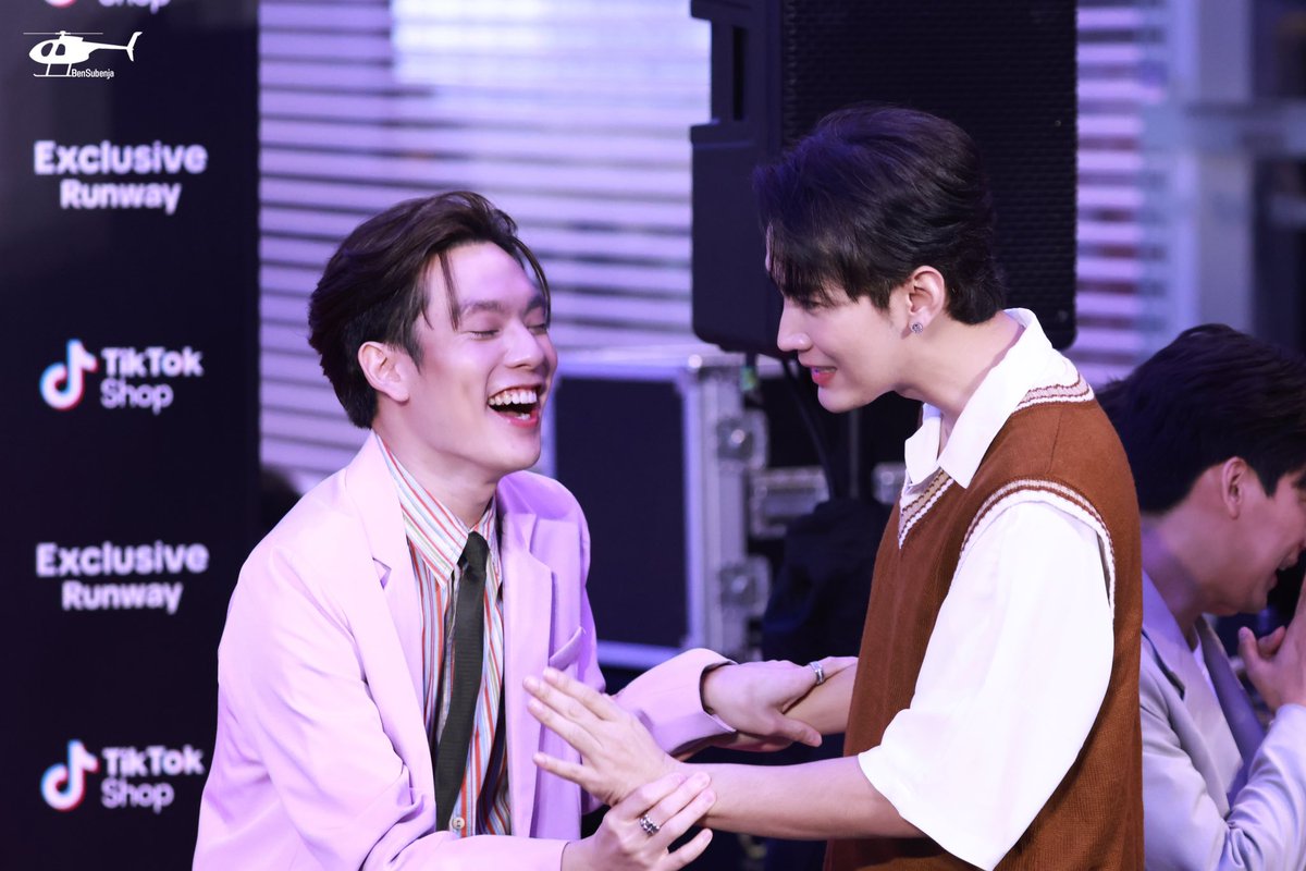 BenSubenjaa's tweet photo. นี่แหละ นี่แหละ 🥹 #คิมคอป 

#CTRPANUWAT @CTR2DAB 
#ขุณขิมมอญ @KiimMon 
#TiktokShopRunwayxSB5 https://t.co/mmQ51bEnnC
