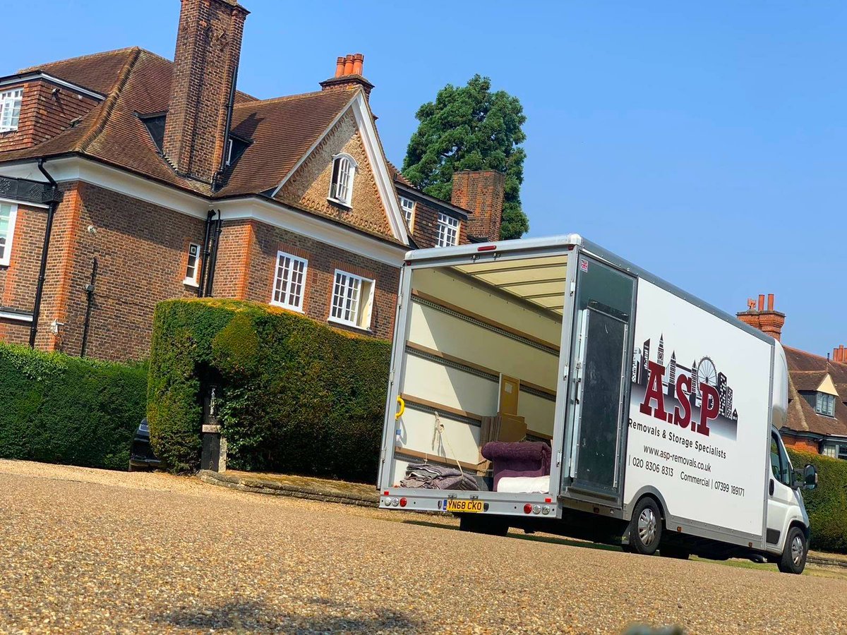 🚚✨ Make Your Move Seamless with ASP Removals! ✨🚚 Planning a move? Trust ASP Removals for a stress-free experience! removalsreviews.com/top-notch-remo…
#Removals #LondonRemovals #KentRemovals #StorageSolutions #PackingServices #OfficeMove #ASPRemovals