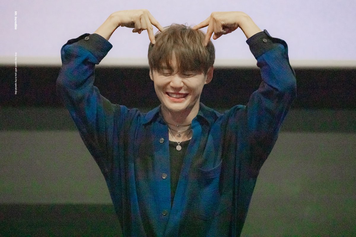 lucylallaice's tweet photo. 240605 롯데시네마 월드타워점 무대인사
👓+🐱+👼=🩷
#김준수 #XIA #시아준수 https://t.co/EGbvtkN51z