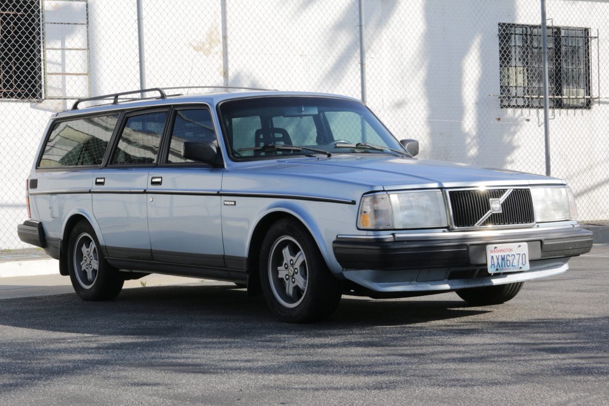Now live at BaT Auctions: 1990 Volvo 240 DL Wagon 5-Speed.  https://t.co/DaNGS7twLc, image size:1200x800