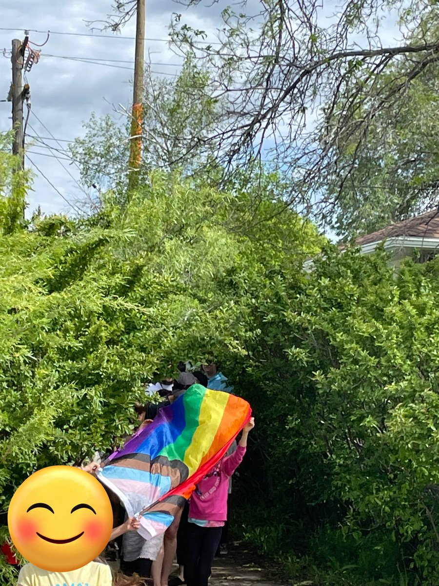 mar_leary's tweet photo. @vanierLRSD Our First school Pride walk around our community  today 🌈🌈 @louis_riel_sd https://t.co/DJO9MA3hoM