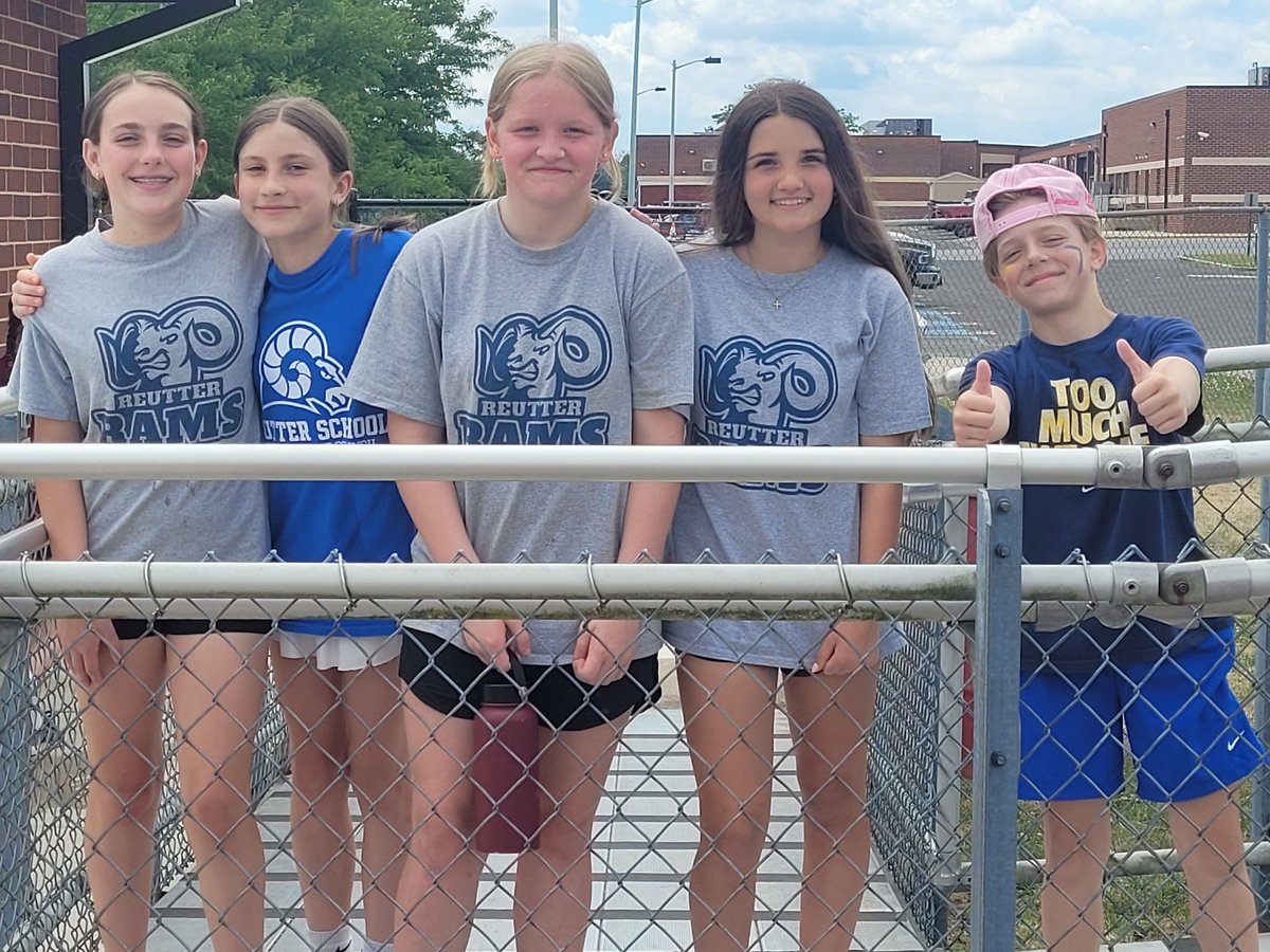 peters_ted's tweet photo. On Monday, CLR Sixth Grade students participated in a special field day with Aura School students. #reutterrocks https://t.co/NJLnfWJUpH