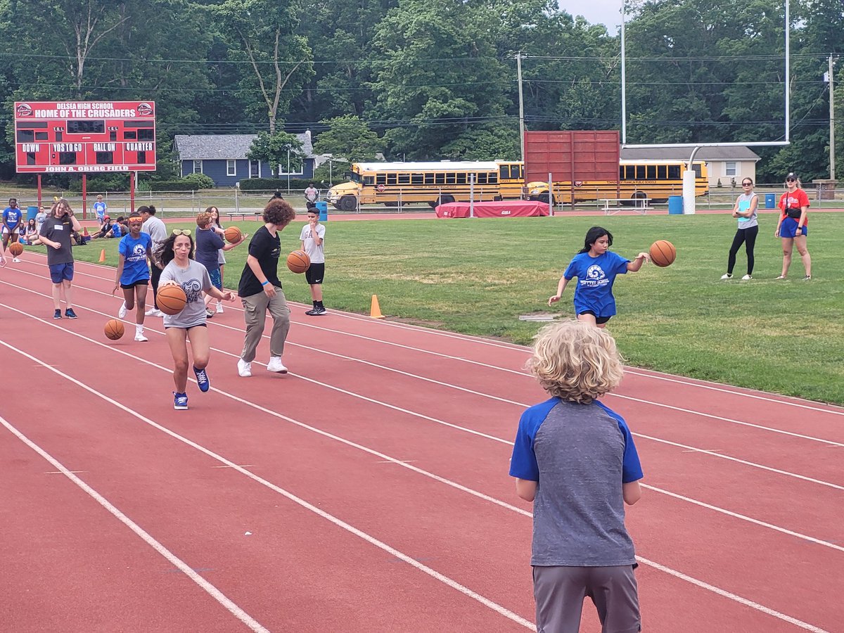 On Monday, CLR Sixth Grade students participated in a special field day with Aura School students.  #reutterrocks