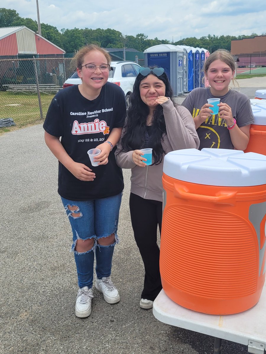 peters_ted's tweet photo. On Monday, CLR Sixth Grade students participated in a special field day with Aura School students. #reutterrocks https://t.co/NJLnfWJUpH