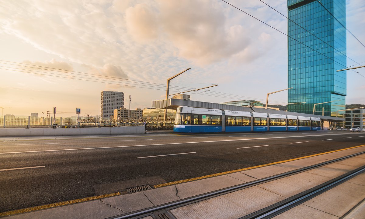12 weitere Trams für die <a href="/vbz_zueri_linie/">VBZ Züri-Linie</a> - wir können es kaum erwarten, diese Schönheiten auf Zürichs Straßen zu sehen!

➡️ow.ly/hlgx50S9R4T