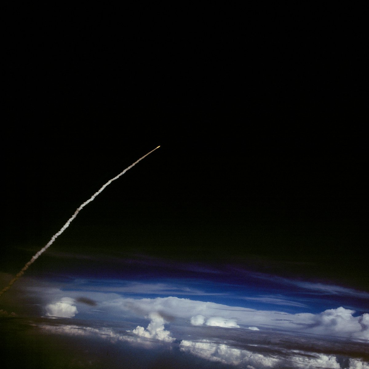 NASAAmes's tweet photo. 22 years ago #OTD, things were really taking off.

And by things we mean space shuttle Endeavour. https://t.co/H7XQEdUSao