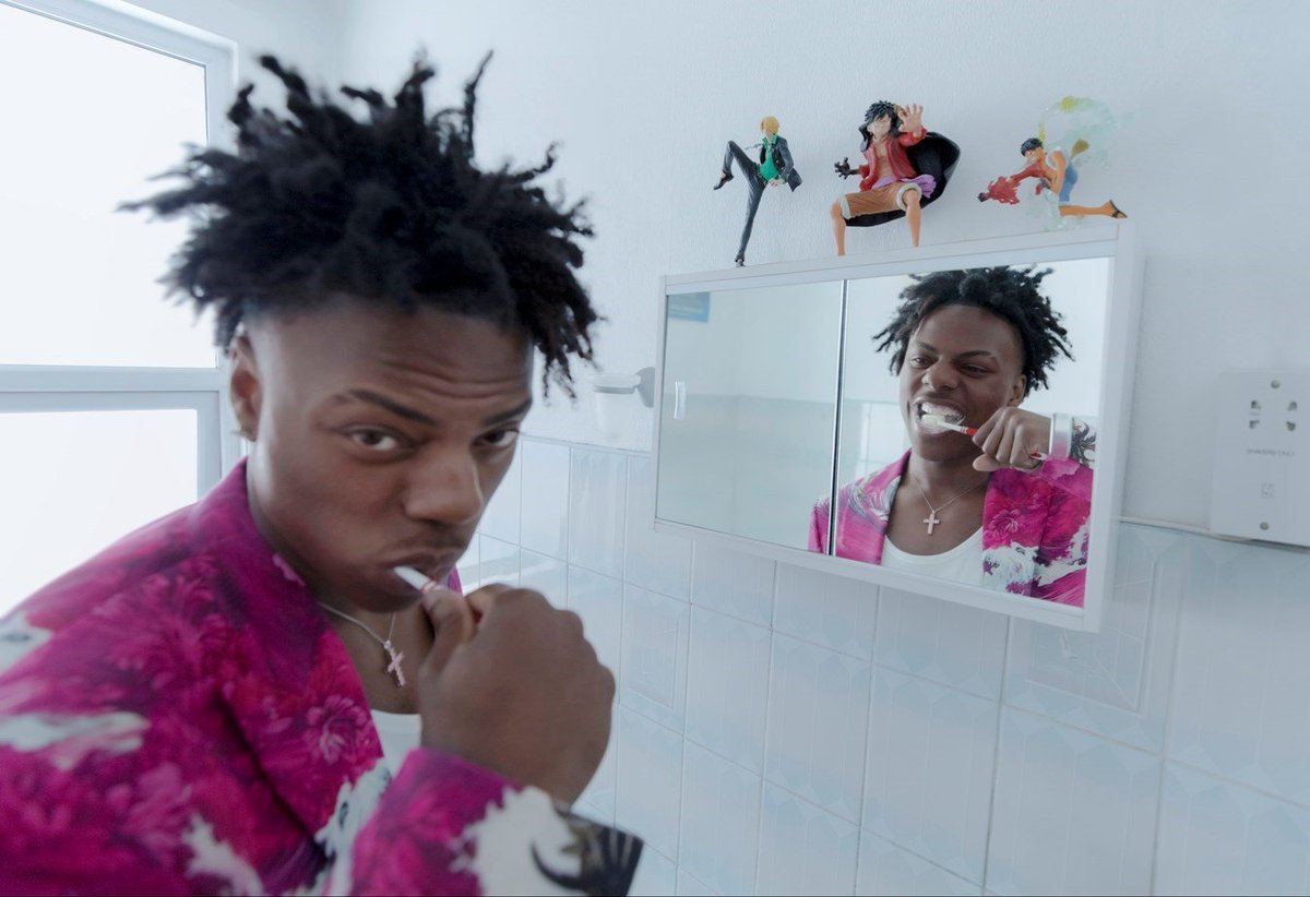 IShowSpeedHQ's tweet image. 🚨| NEW: Speed modelled for Louis Vuitton for their Men&apos;s pre-fall 2024 collection! 🤯🤯