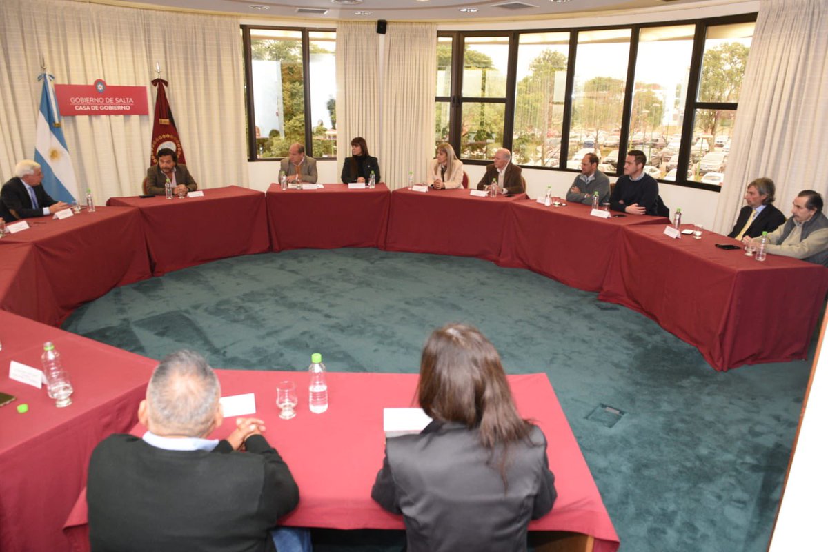 Debemos estar juntos para saldar la deuda histórica con el norte argentino y con Salta, no es uno contra otros que vamos a salir adelante, es todos juntos, trabajando en defensa del federalismo y de los intereses de los salteños (+)